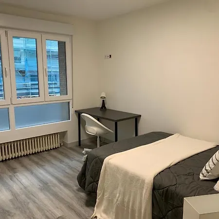 Mirrooms Apartmán Oviedo