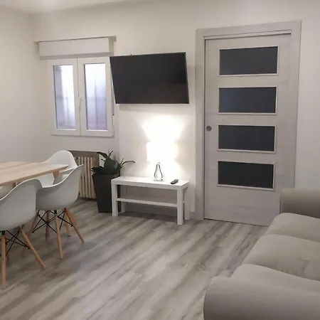 Mirrooms Apartmán